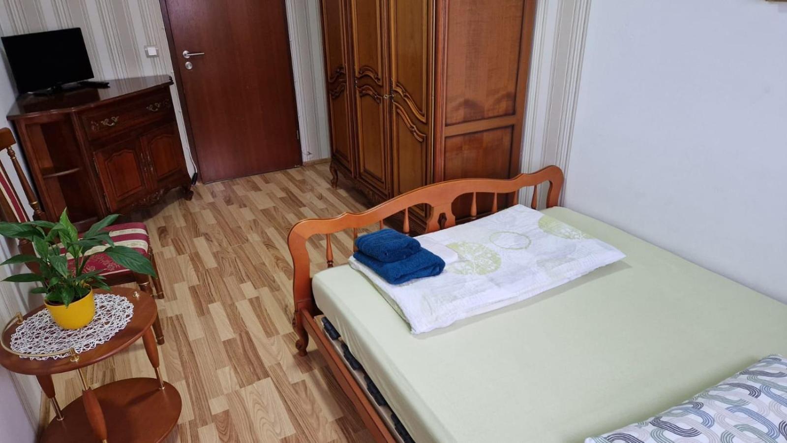 Ferienwohnung - Am Stadtgarten 萨尔路易斯 外观 照片