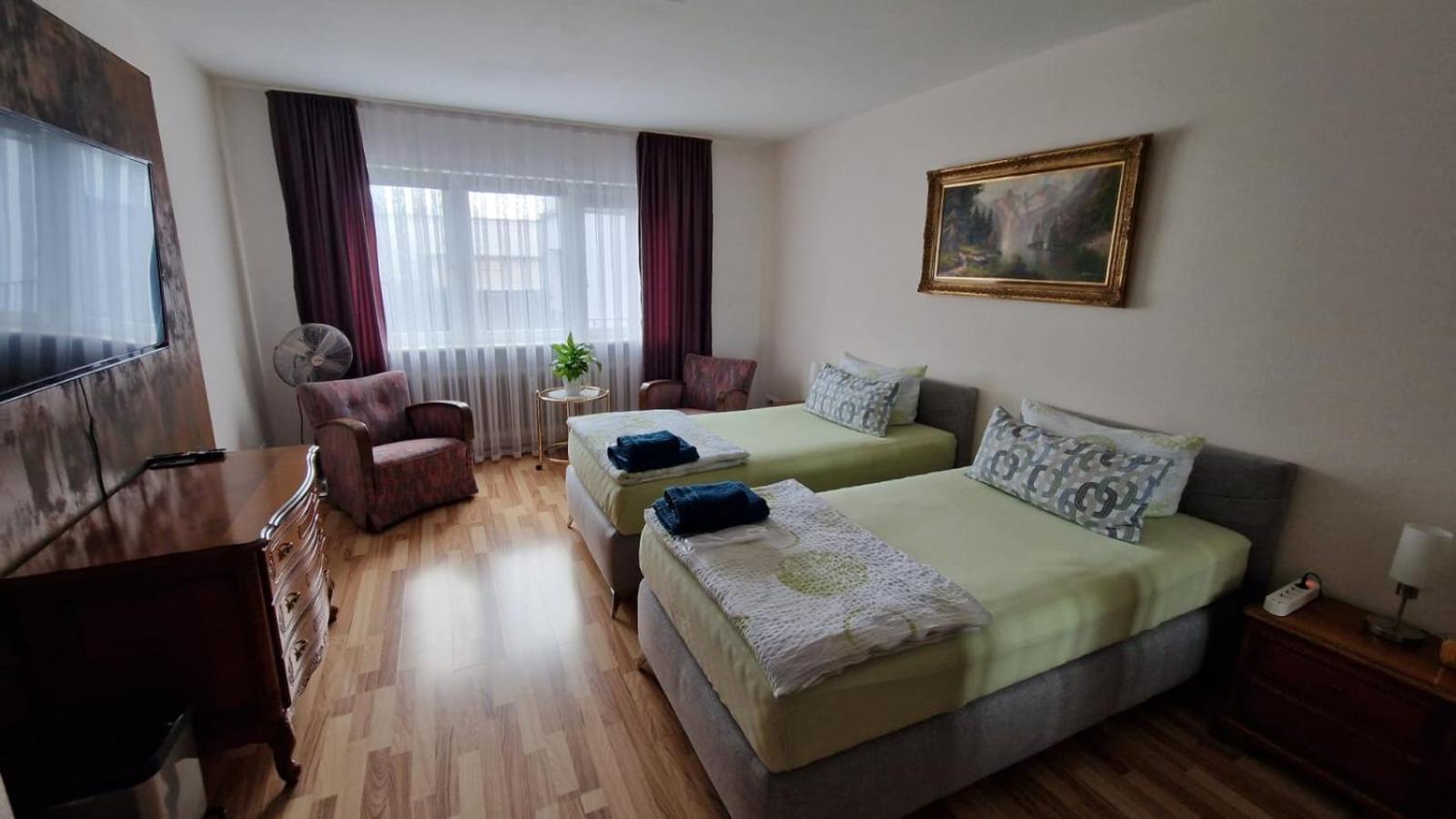 Ferienwohnung - Am Stadtgarten 萨尔路易斯 外观 照片